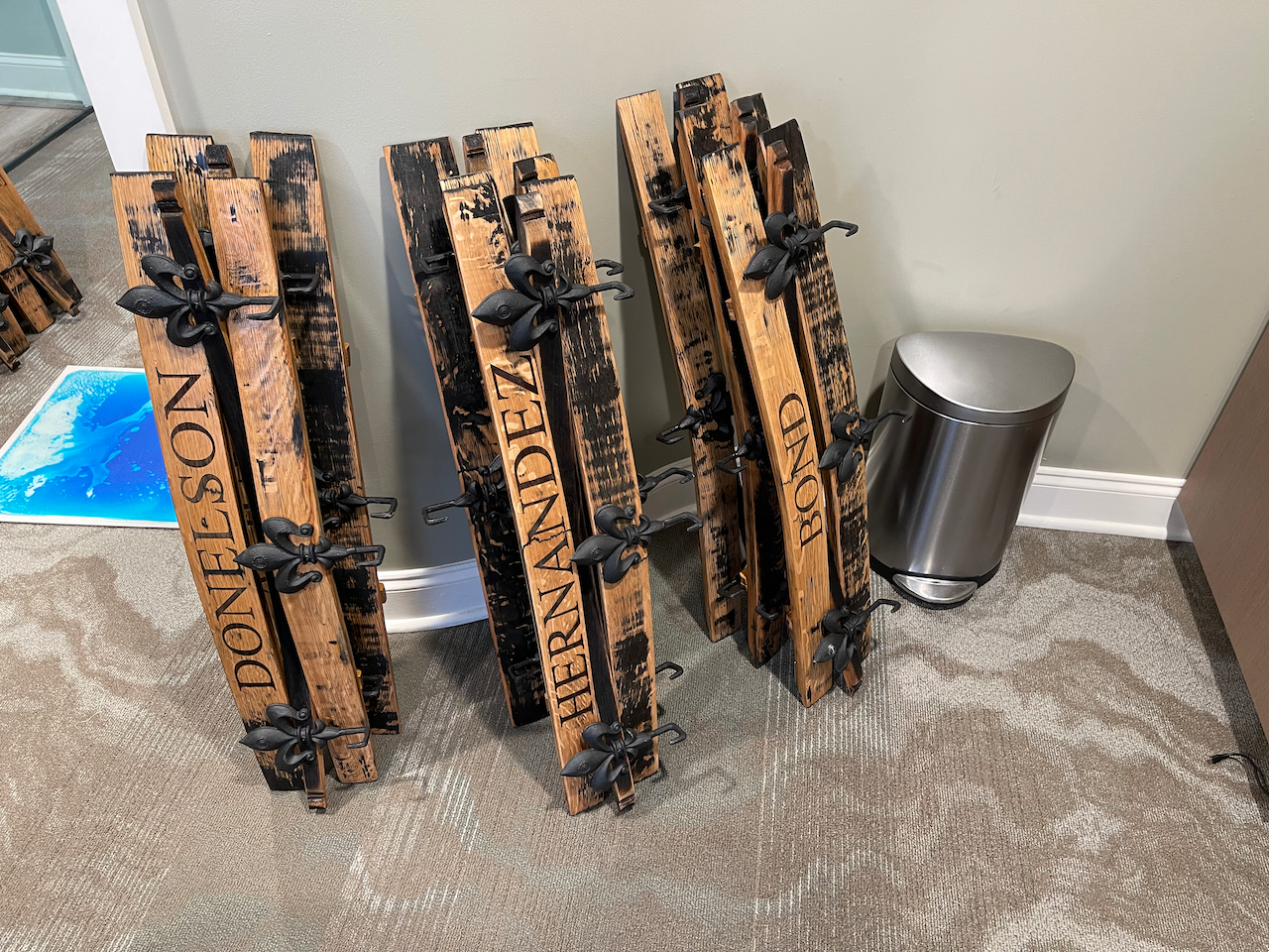 A bunch of wooden boards with the word doneelson on them