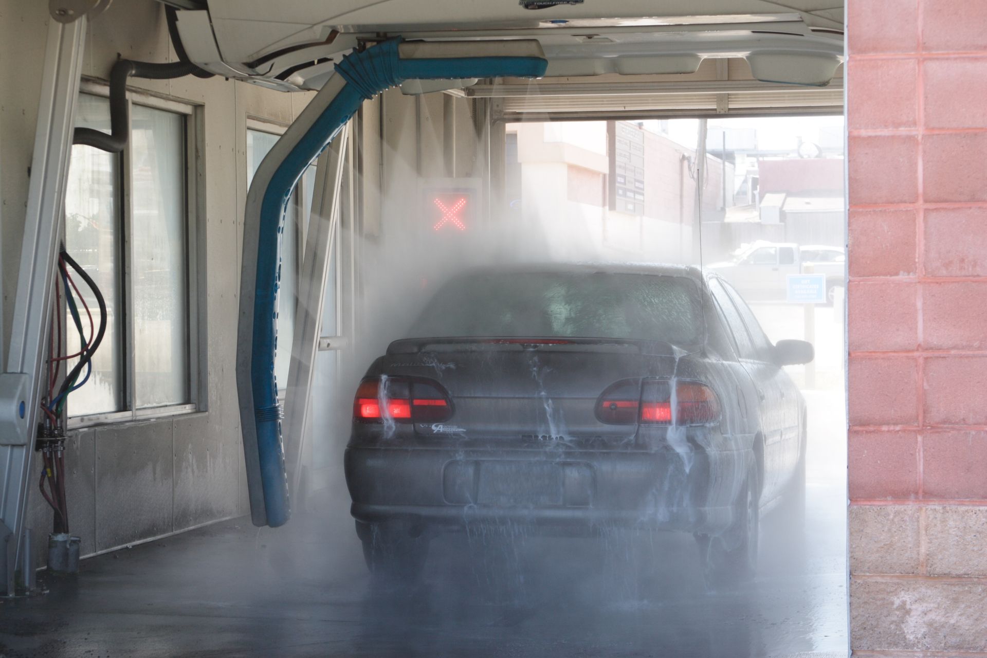 Gentle foam hand wash for hands, keeps skin fresh and clean post car wash service maintenance