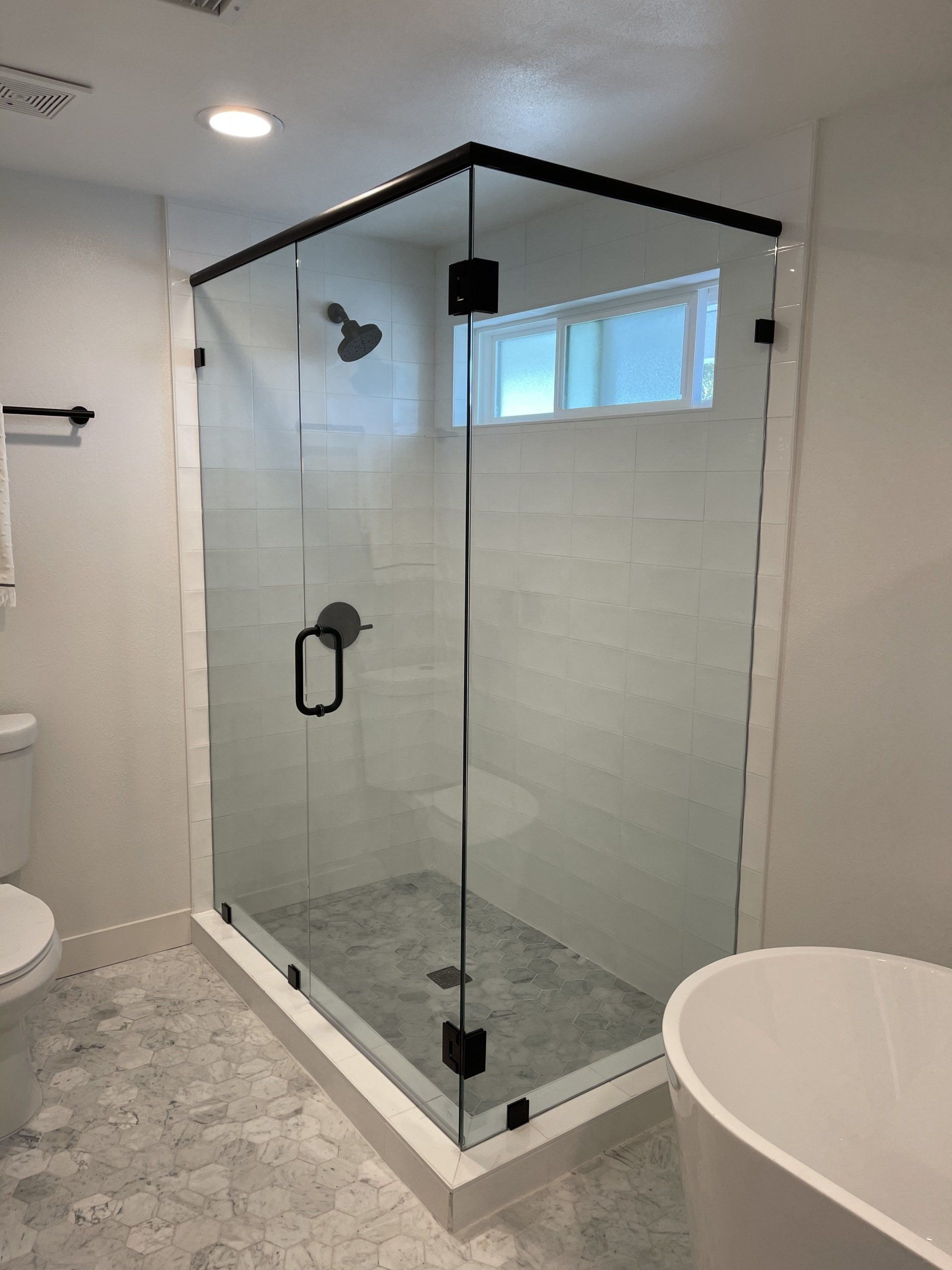 Frameless shower installed in Ventura, CA