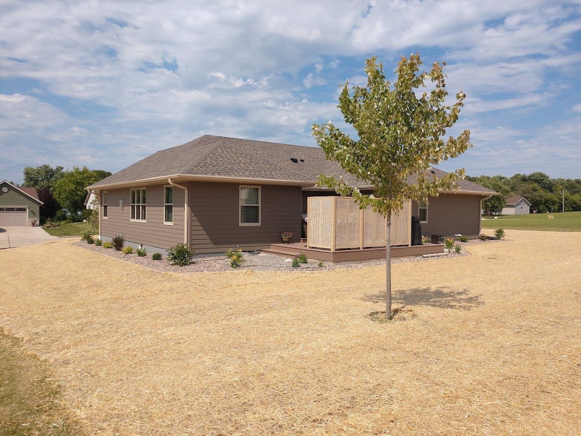 erics lawn and landscaping - new lawn 3