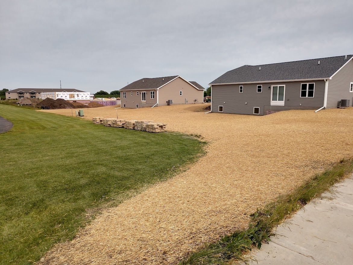 seed lawn landscaper lomira wi