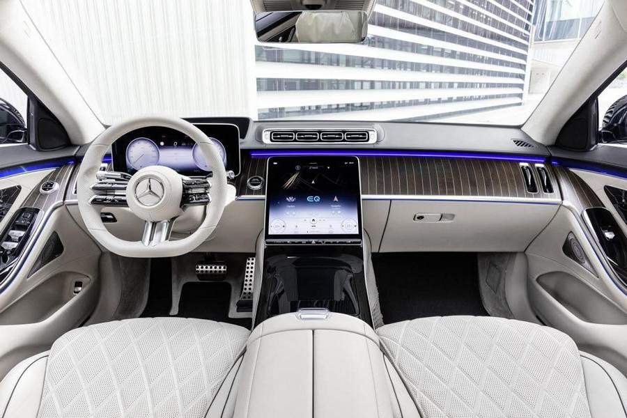 Vachoux limousine Genève intérieur Mercedes Classe S