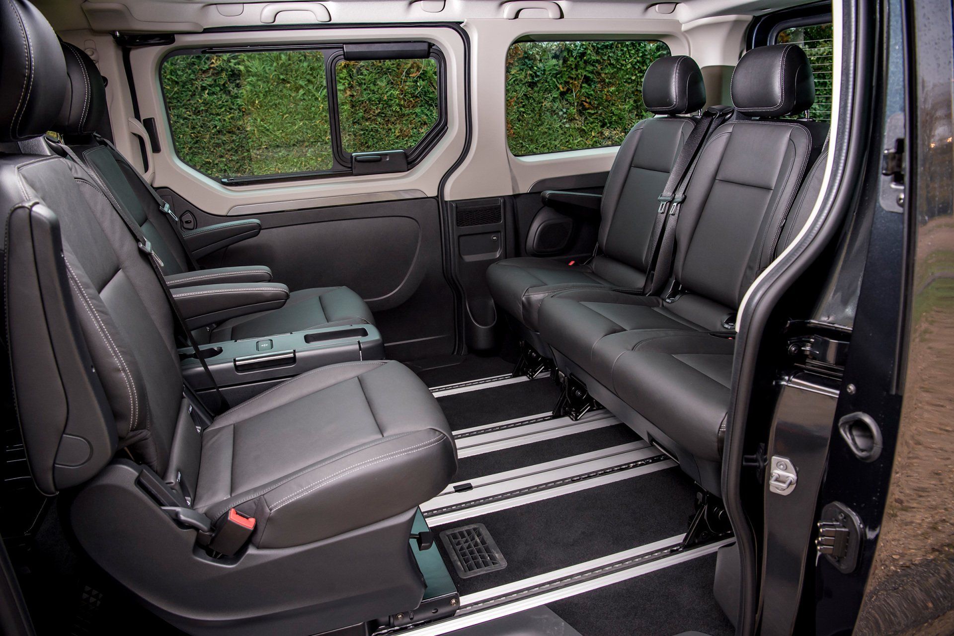 intérieur minibus vachoux limousine