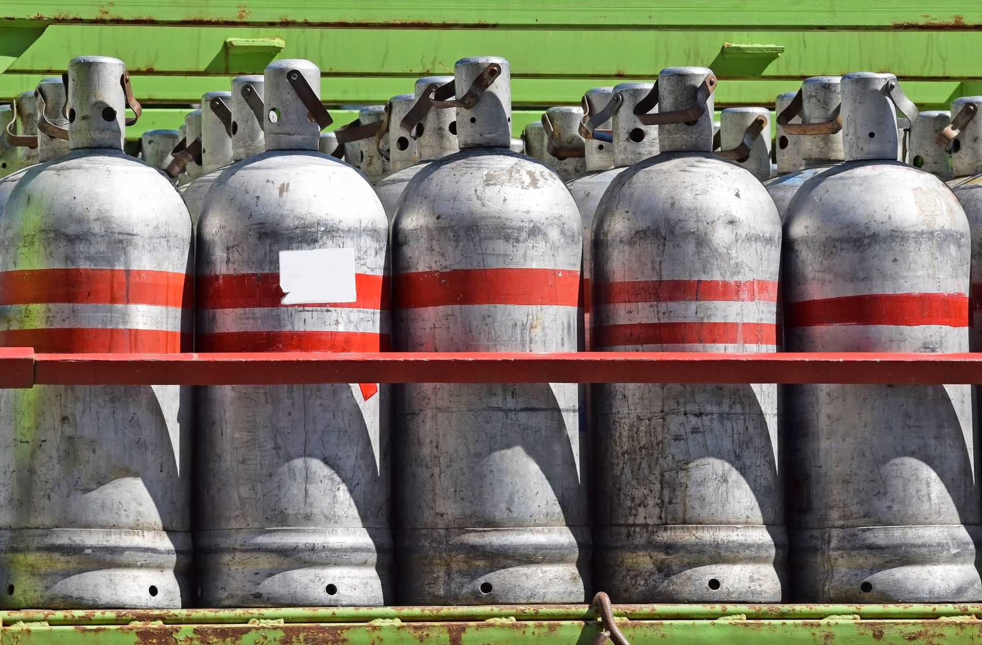 Understanding Gas Cylinder Regulations: A Guide for Businesses