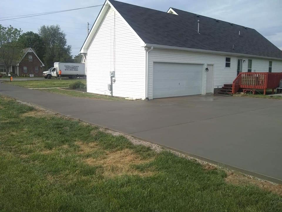 residential concrete driveway
