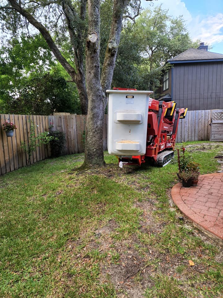 Trashbin - Mary Esther, FL - TATES Tree Service