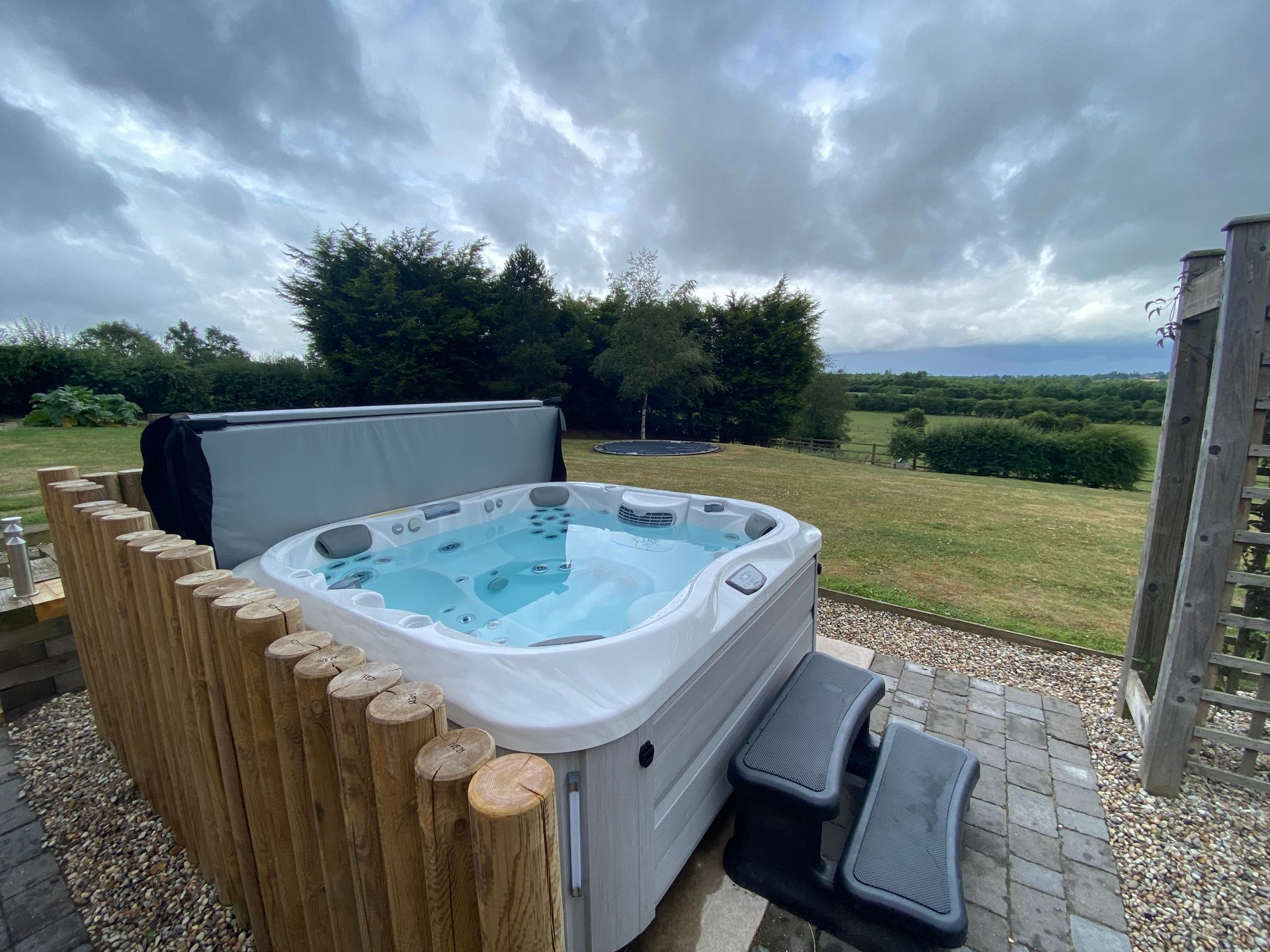 Jacuzzi® J-335