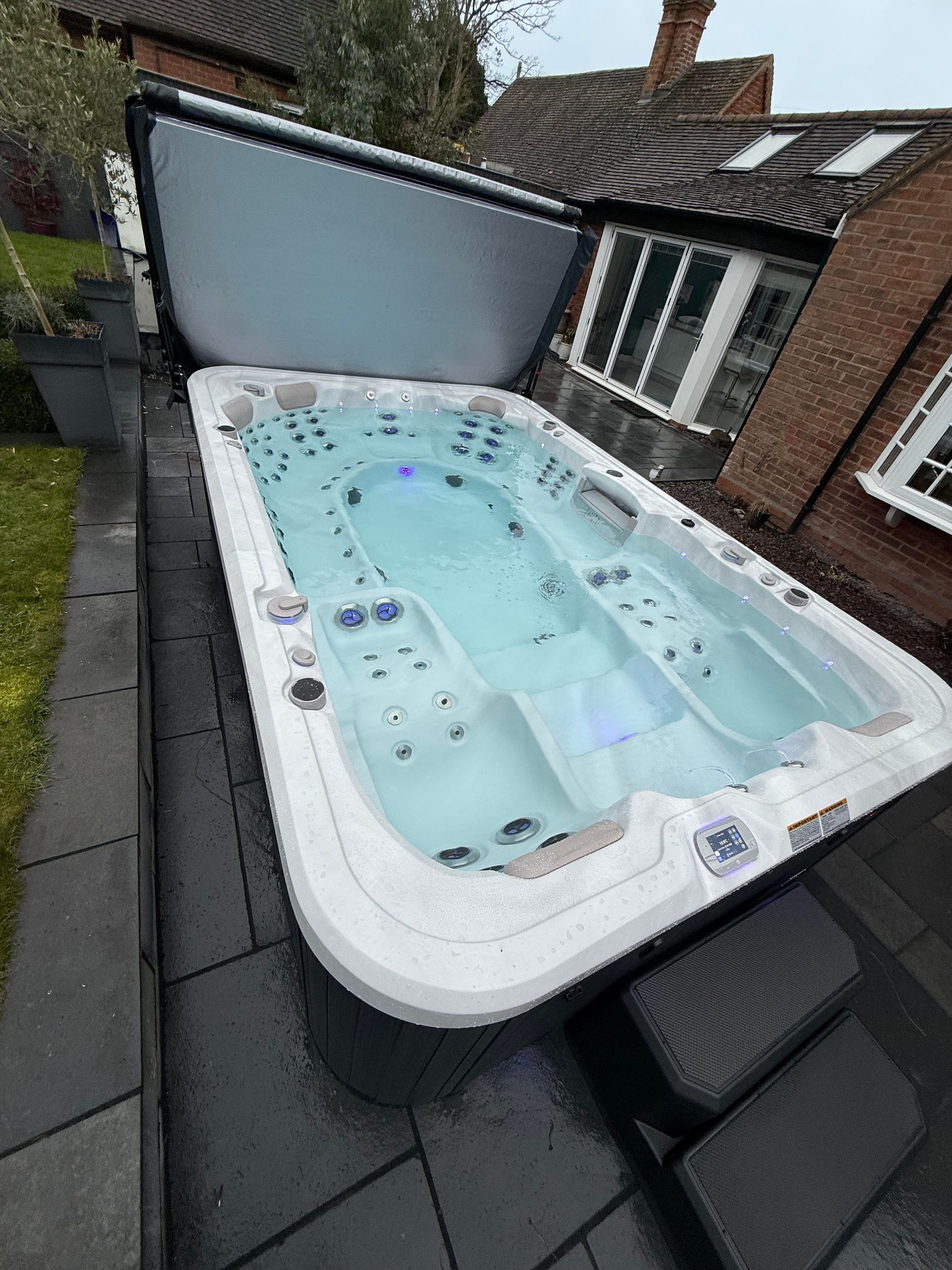 JACUZZI® J-275