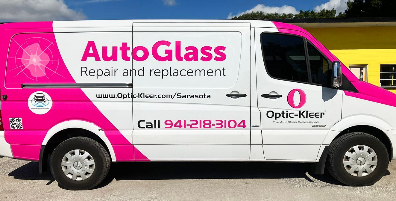 Windshield Replacement & Repair in Holmes Beach, FL Windshield Replacement & Repair in Holmes Beach, FL