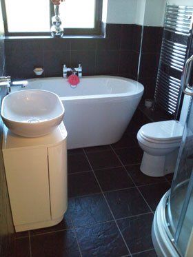 Plumbing services - Glamorgan  - AGE Complete Plumbing Services - Bathroom