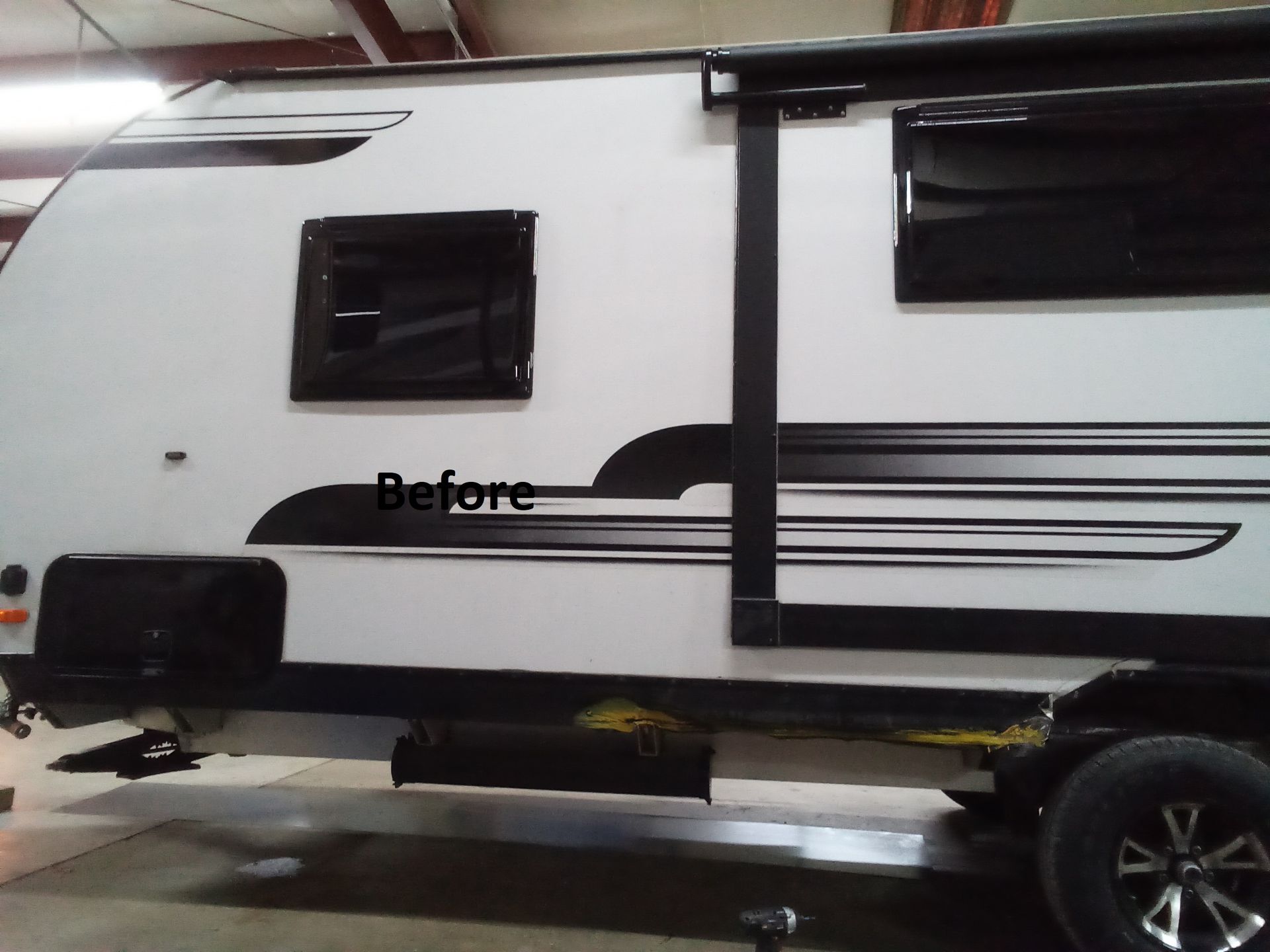 Before Mobile RV Renovating | Union, MO | 3R RV & Horse Trailer