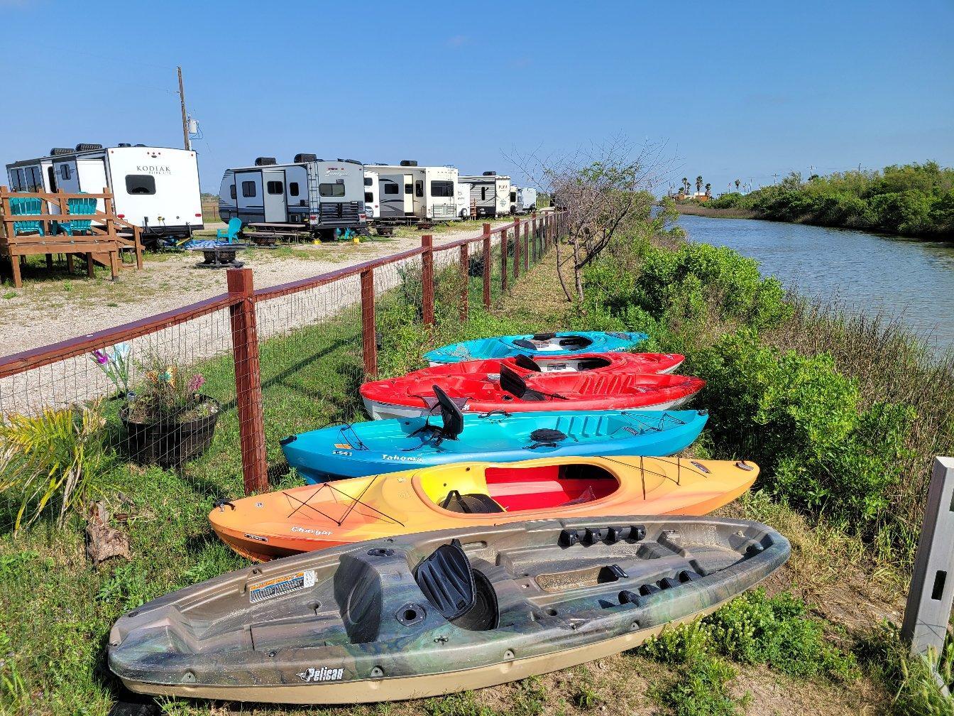 Hailey's BeachnBay RV Resort Bolivar Peninsula