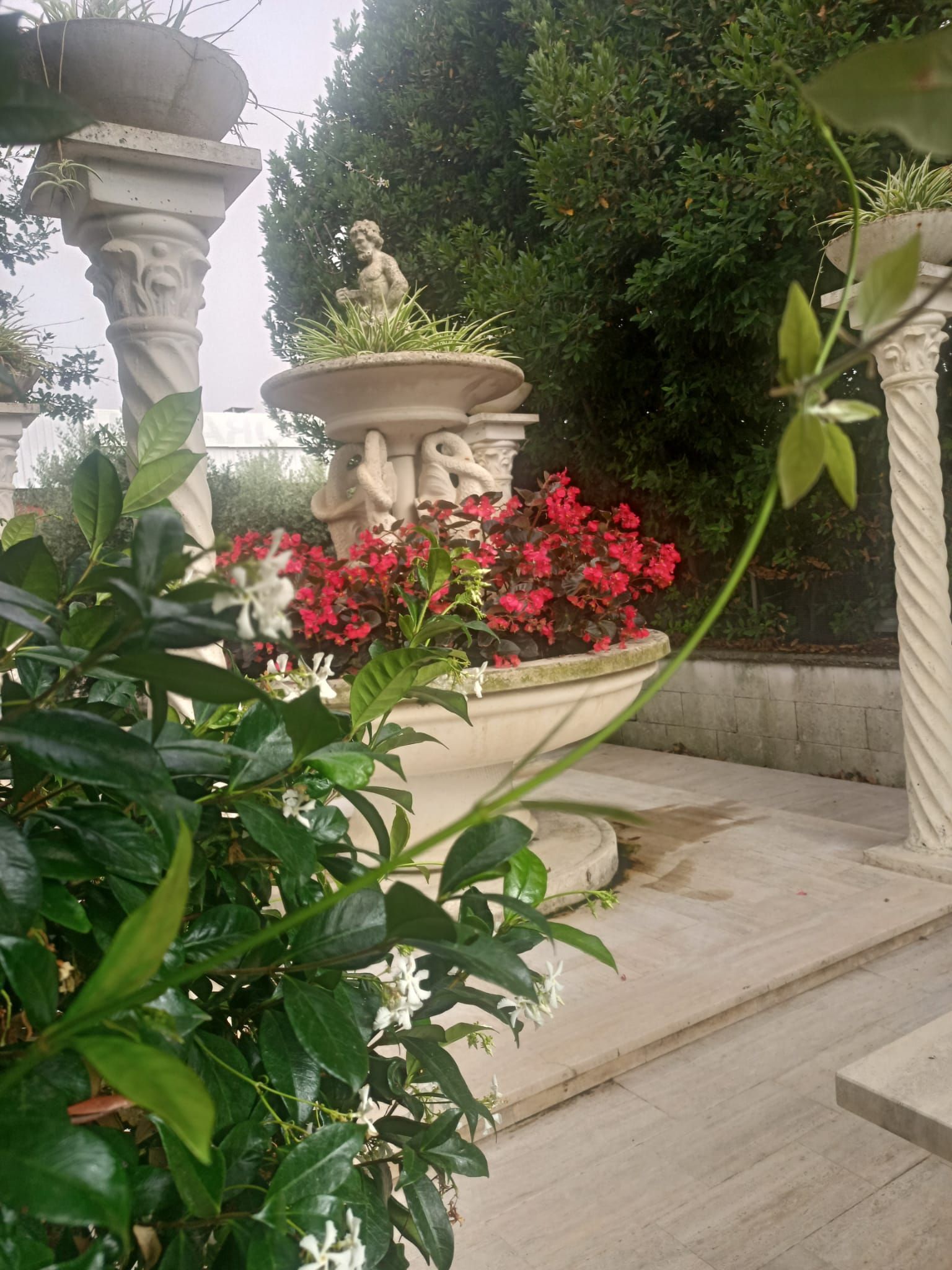 spazi esterni del ristorante pizzeria da Marino a Pontinia (LT)