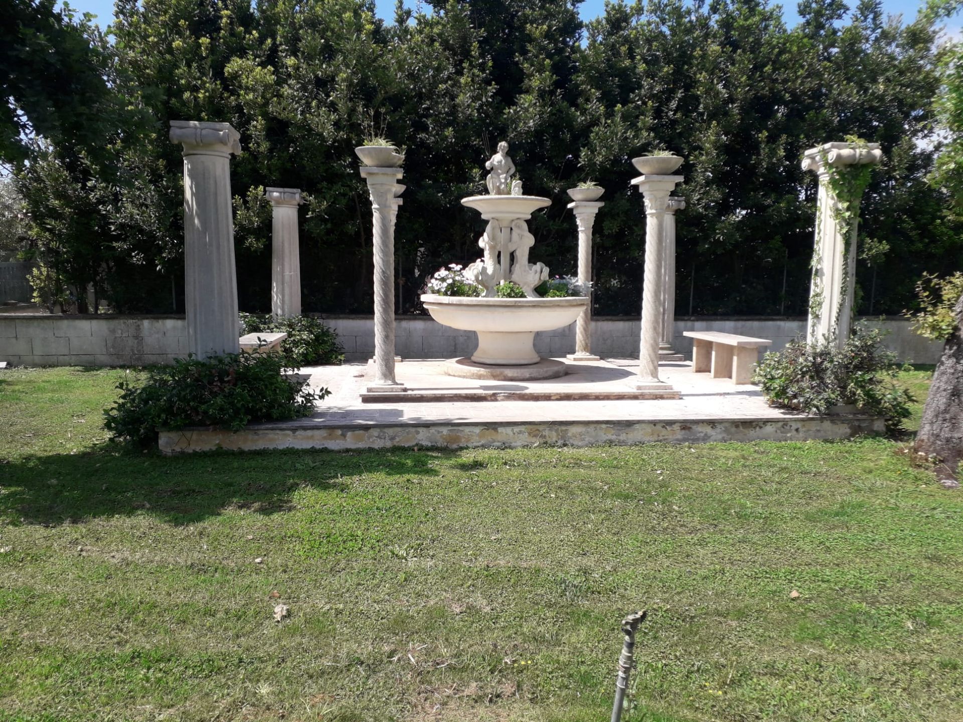 spazi esterni del ristorante pizzeria da Marino a Pontinia (LT)