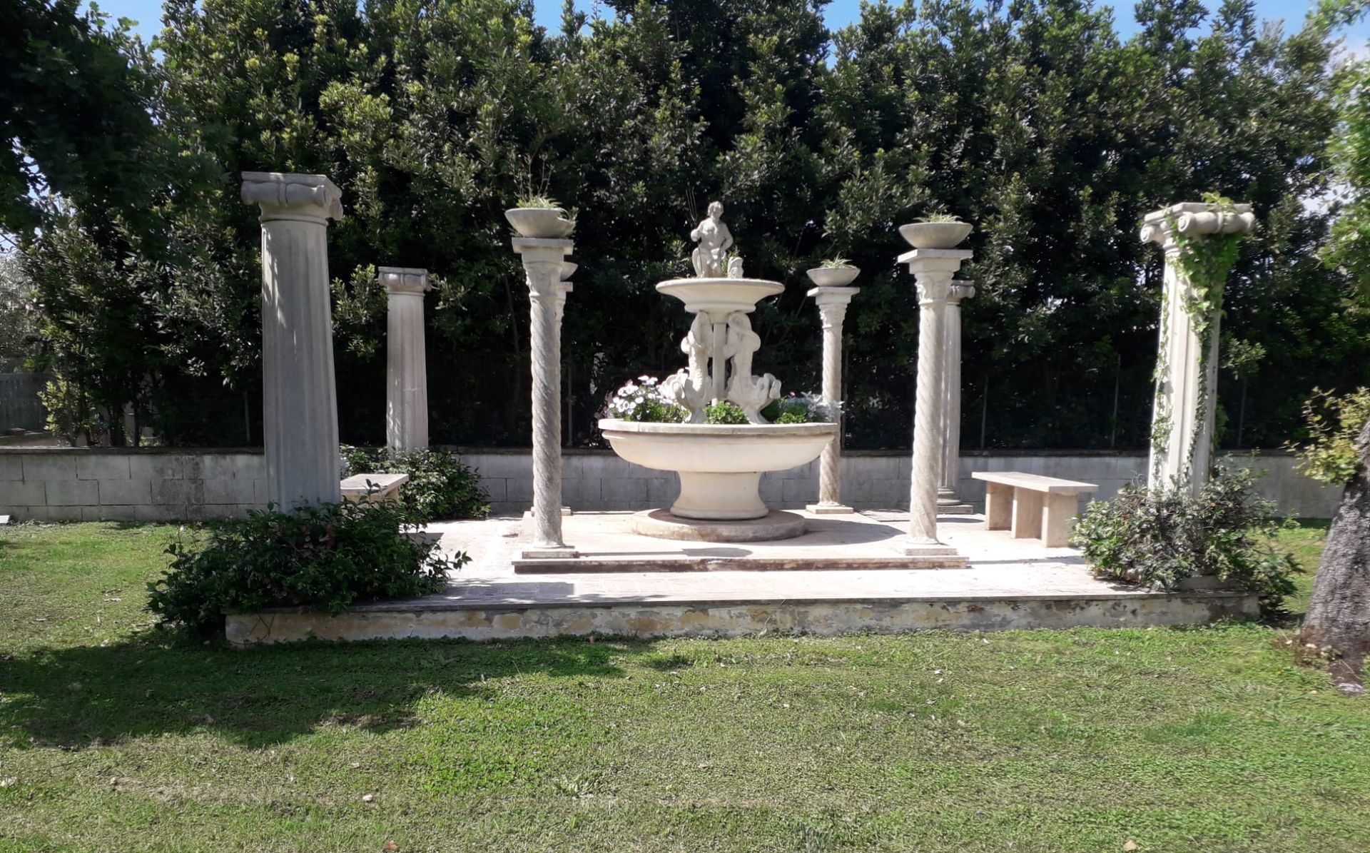 spazi esterni del ristorante pizzeria da Marino a Pontinia (LT)