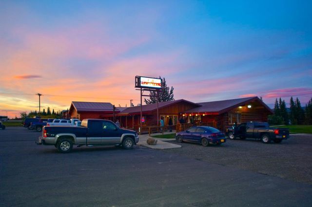 Sunset View Of An Hostel | Healy, AK | Denali Totem Inn