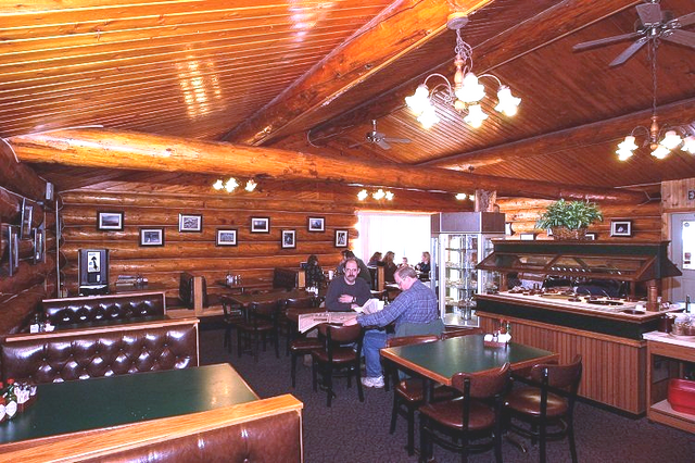 Eating Place | Healy, AK | Denali Totem Inn