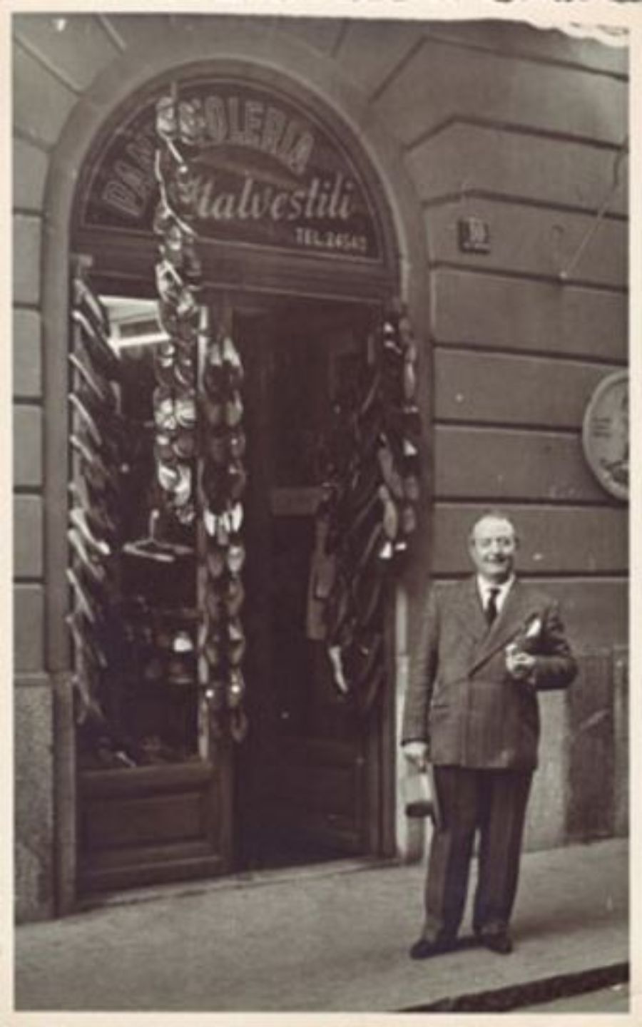 negozio d'epoca di scarpe