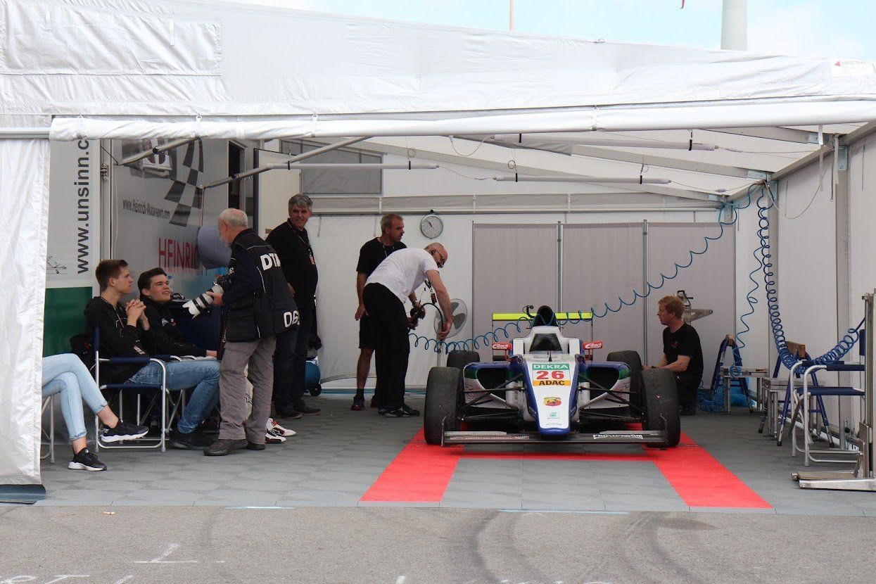 RBL, Sondertransport, Sondertransport Vermietung, Rennauto