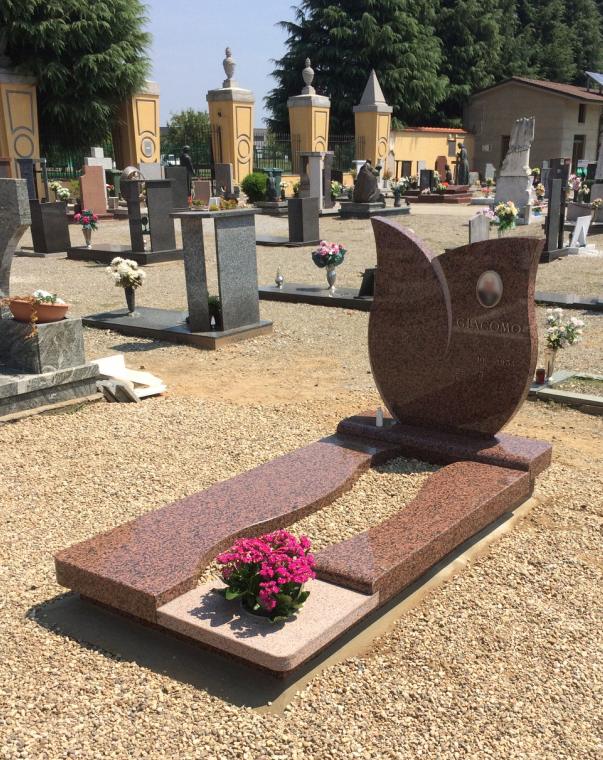 Lapide a forma di fiore