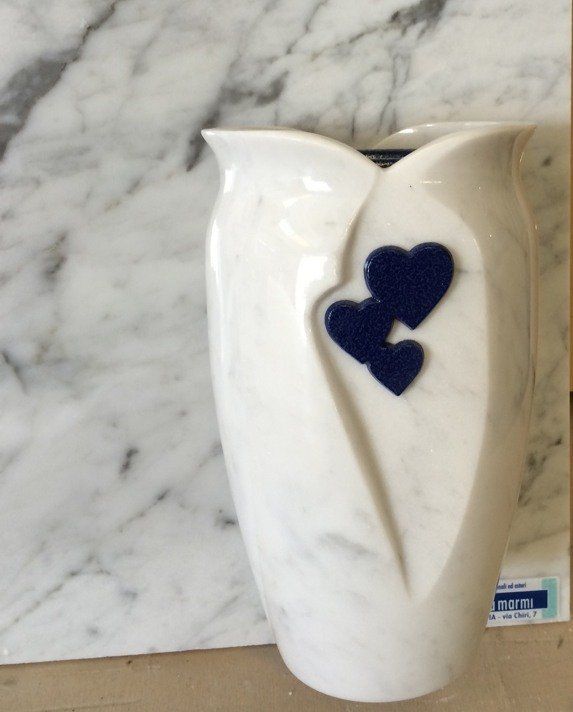 Vaso decorato con cuori