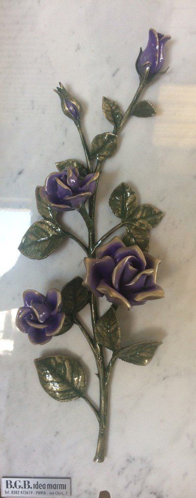 Fiori viola decorativi