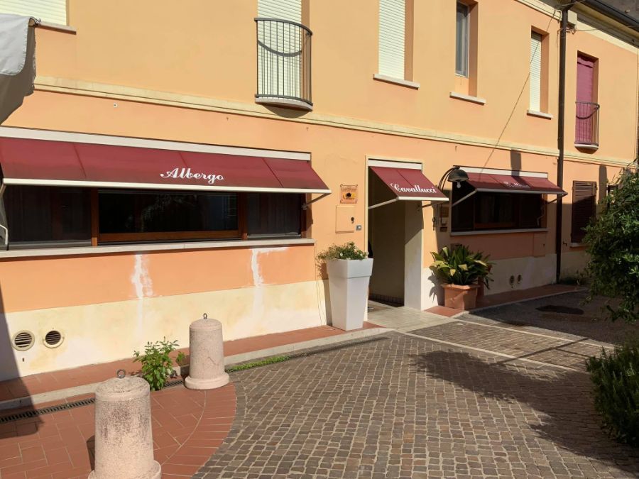 entrata della trattoria