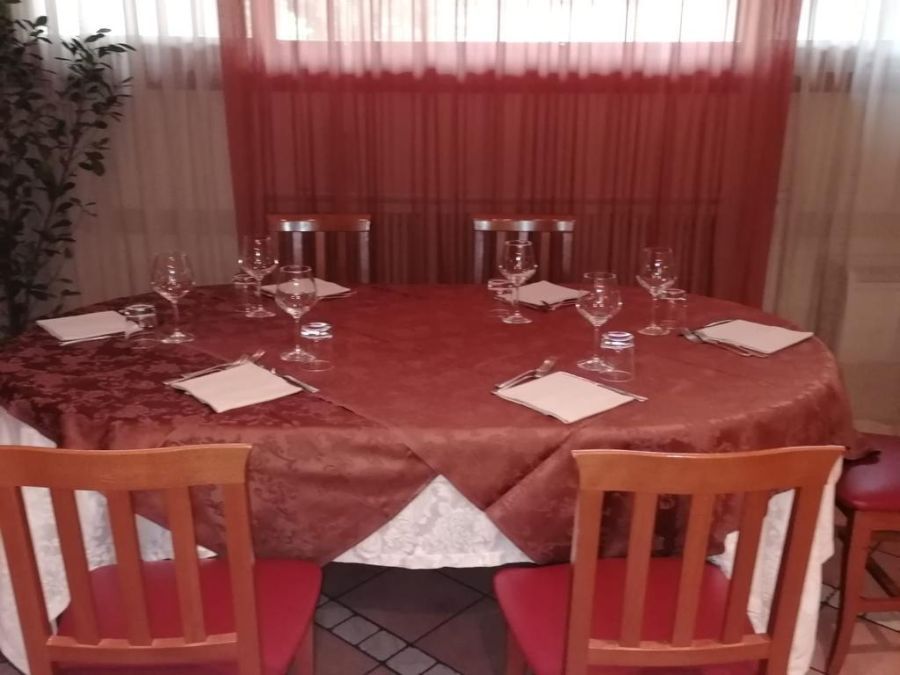 tavolo all'interno del ristorante