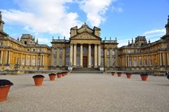 Blenheim Palace  布伦海姆宫