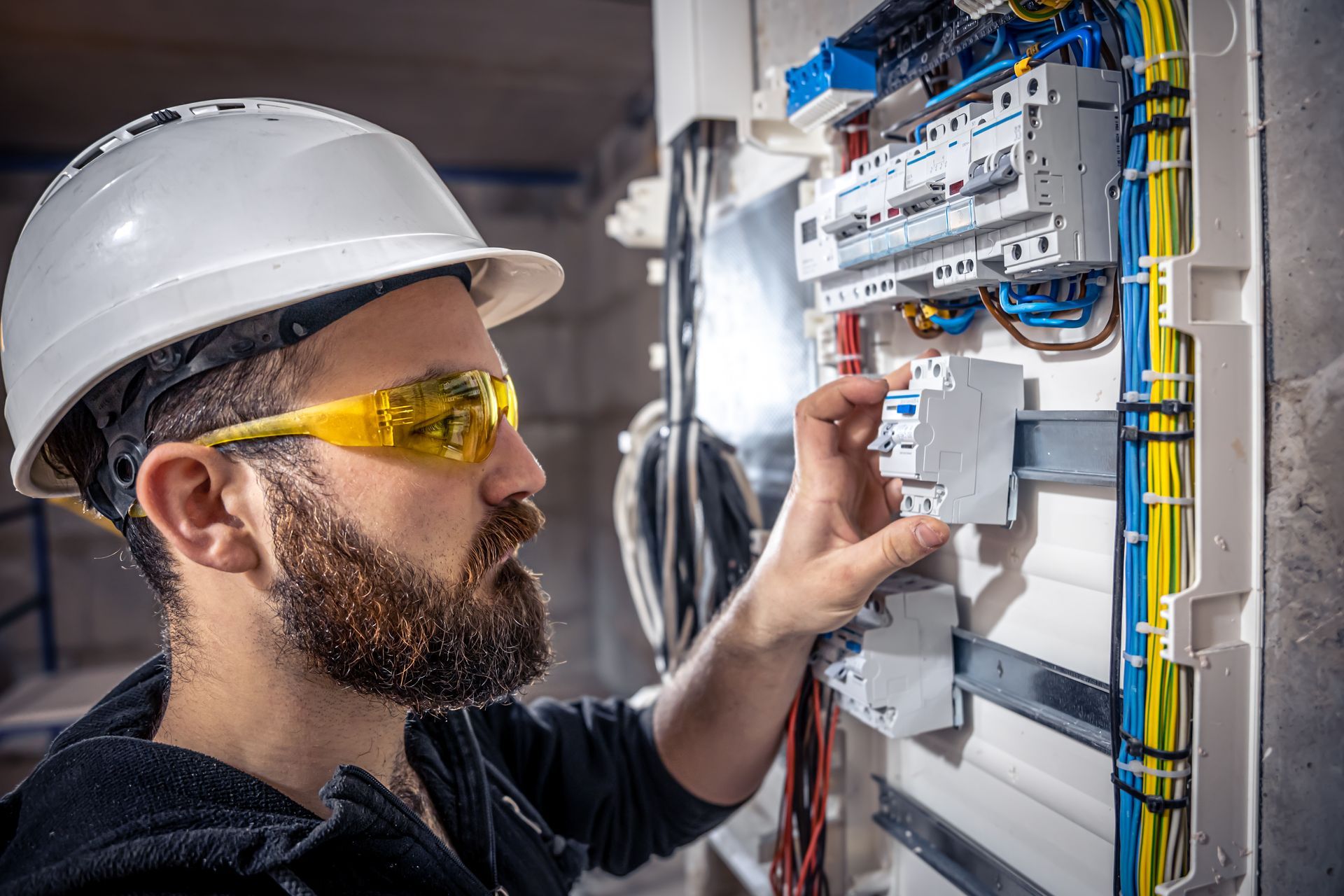 Interested in hiring professional and licensed electricians in Louisiana? ZB Electric LLC 