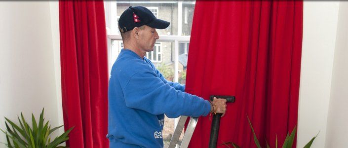 Spring Cleaning – London – All Care Cleaning – Hoovering curtains