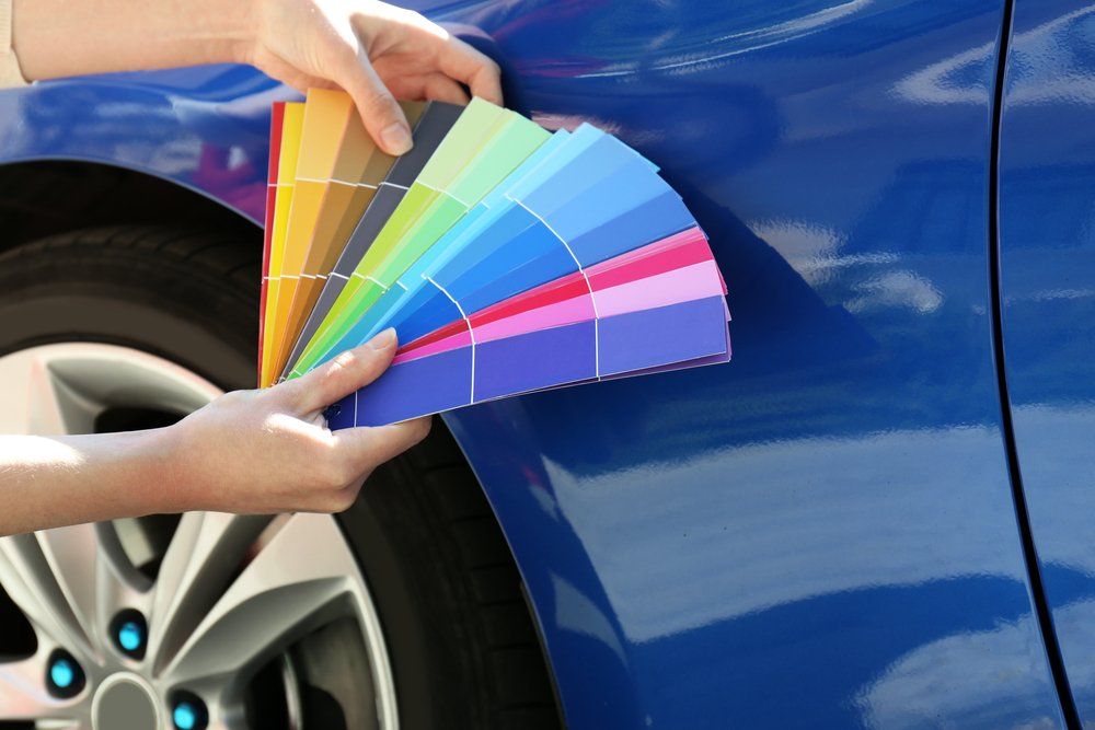 campioni di colori disponibili per il trattamento di cataforesi