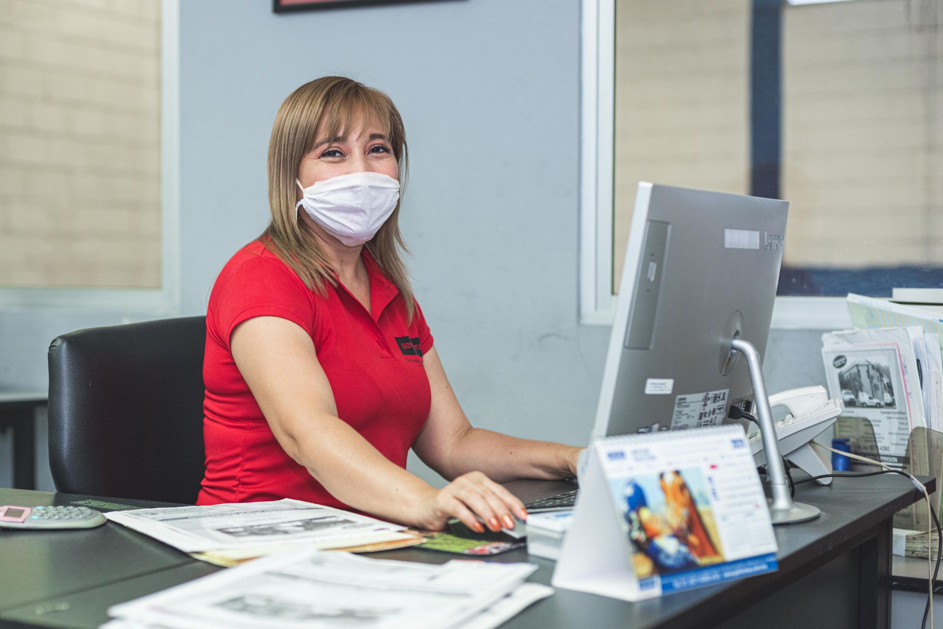 personal de atención al cliente trabajando en geformas