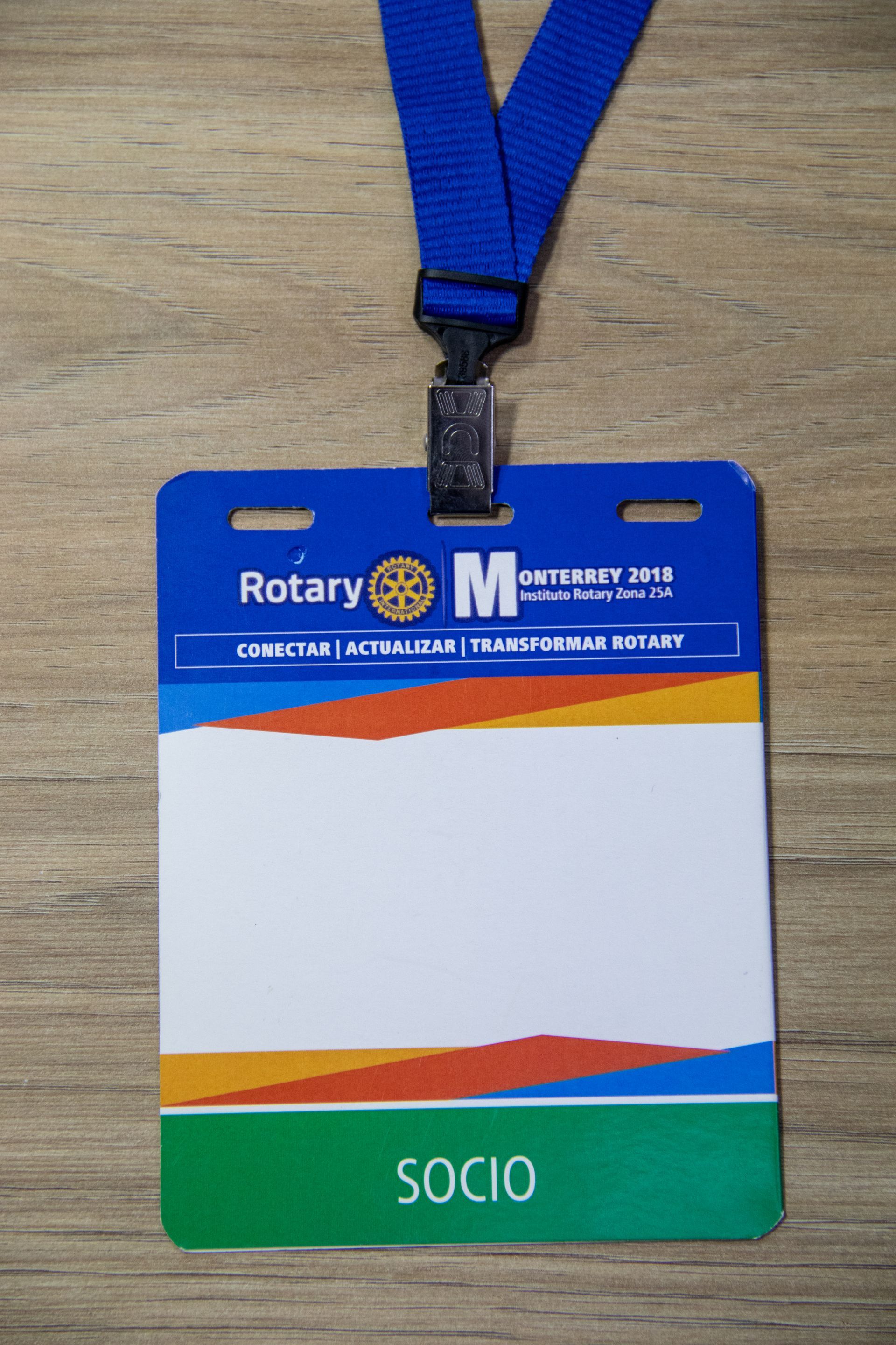 gafete de identificación verde para eventos impreso en geformas