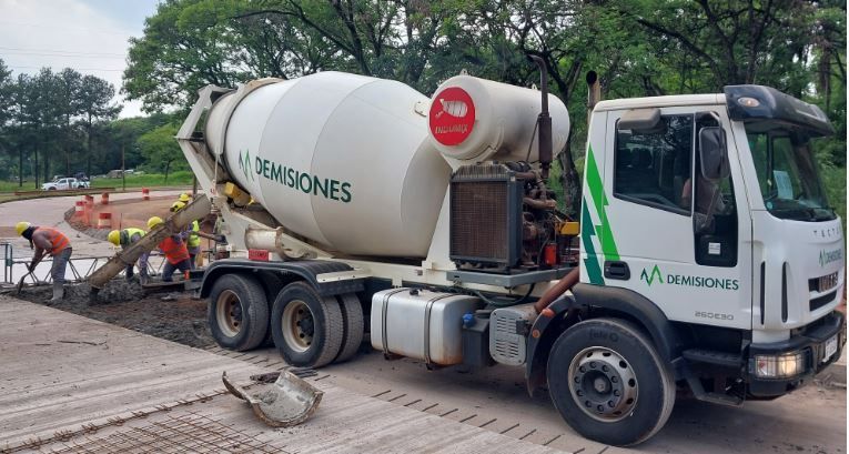 4 Unidades Camión Mixer.