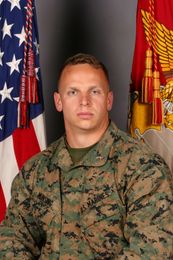 Evan Munsing official Marine headshot.