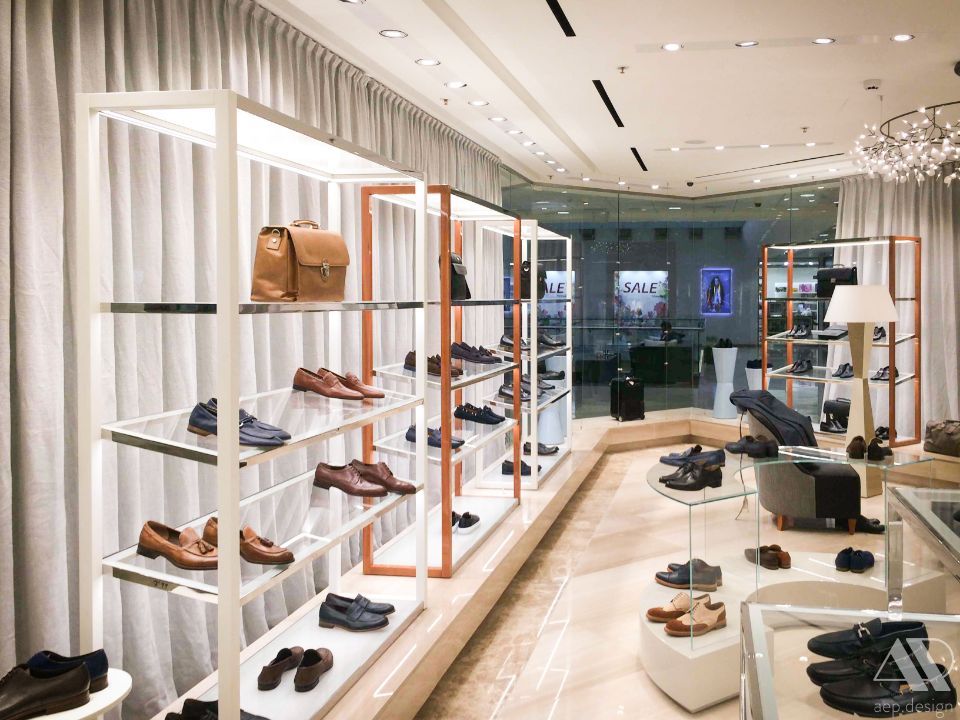 negozio di scarpe e accessori