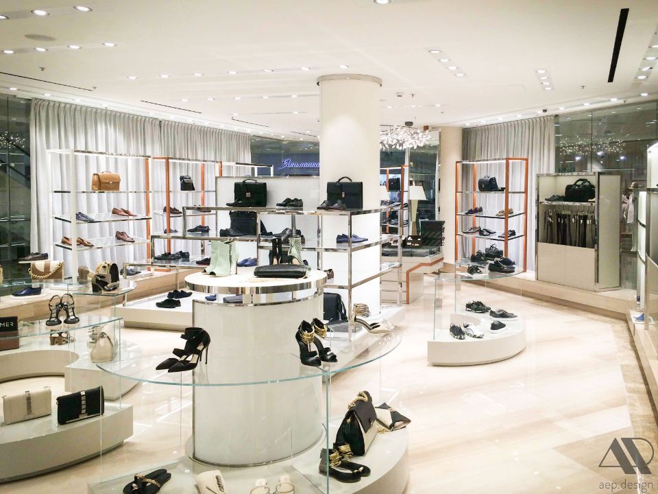 spazio per il retail di scarpe e accessori