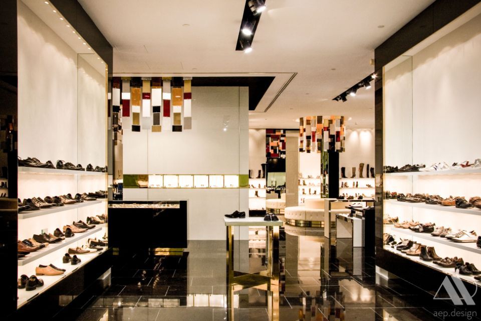 locale dall'architettura moderna per il retail