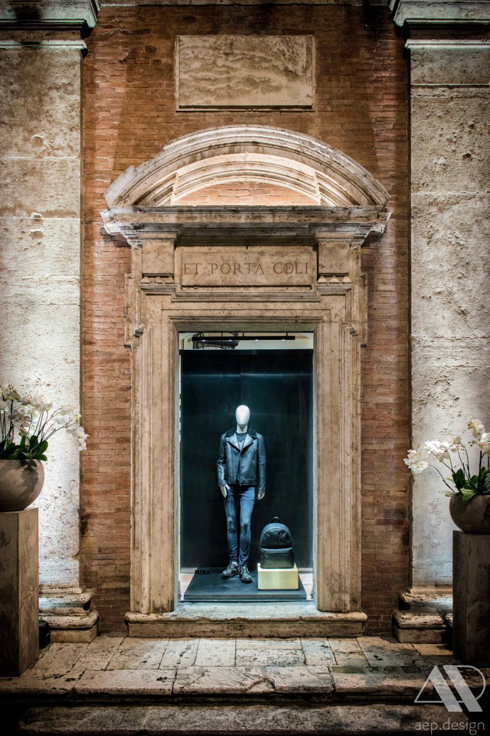 interno di edificio per il retail a Perugia