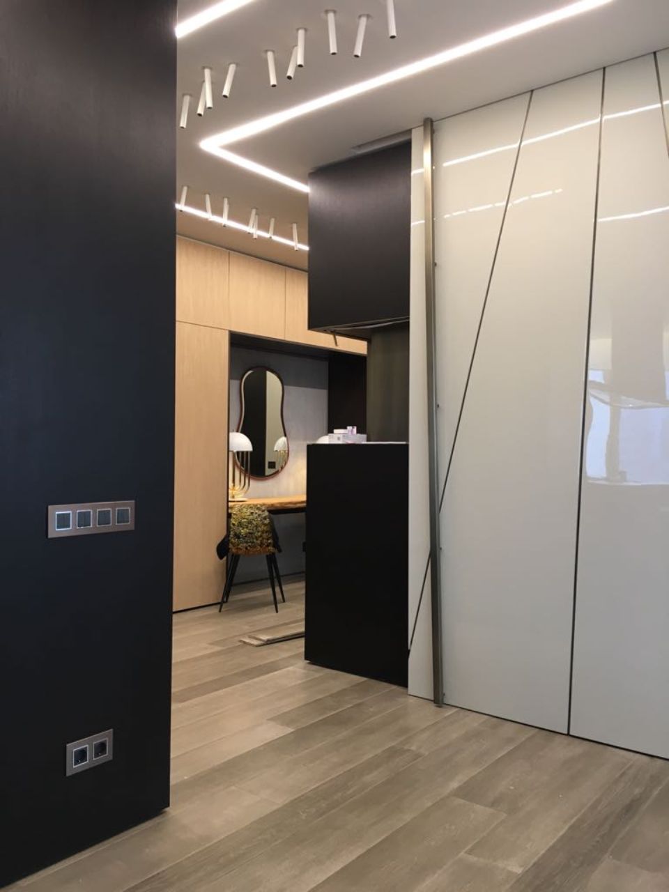 arredi moderni di edificio residenziale a Mosca