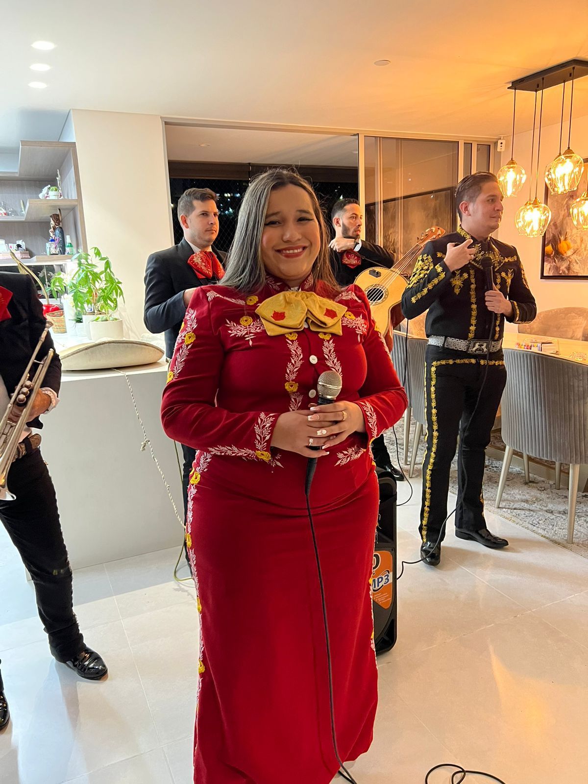 Mariachi Tuxtla de Medellín, el mejor show de MAriachis de Antioquia. Serenatas en Medellín, Envigado, Sabaneta y La Estrella