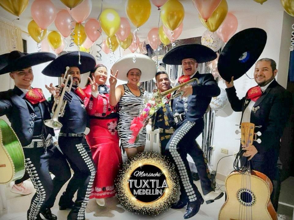Mariachi Tuxtla de Medellín, el mejor Mariachi al mejor precio. Serenata con Mariachis Medellín, Envigado, Itagüí, Sabaneta