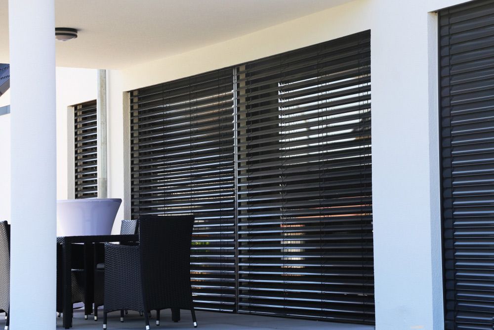 Window with Modern Exterior blind — Homemakers Lifestyle In Maroochydore, QLD