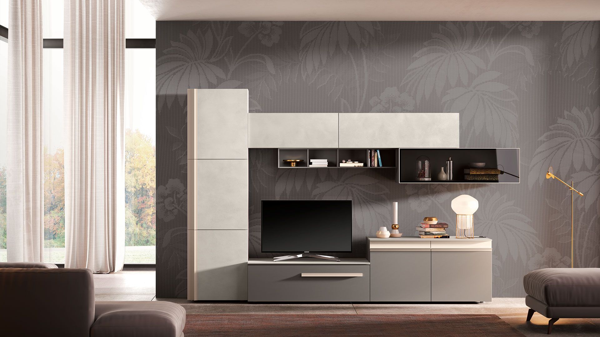 Un soggiorno con un divano e una televisione su un supporto.