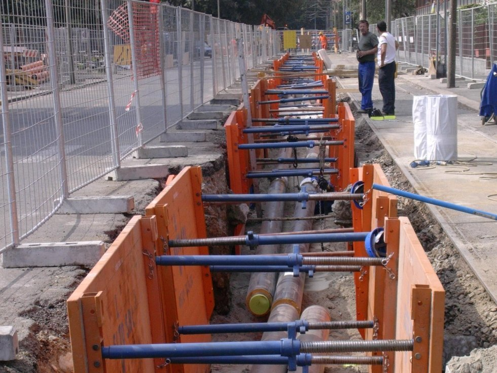 tubature in quatiere residenziale