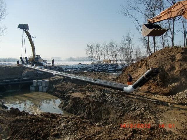 installazione di tubature industriali per fabbrica