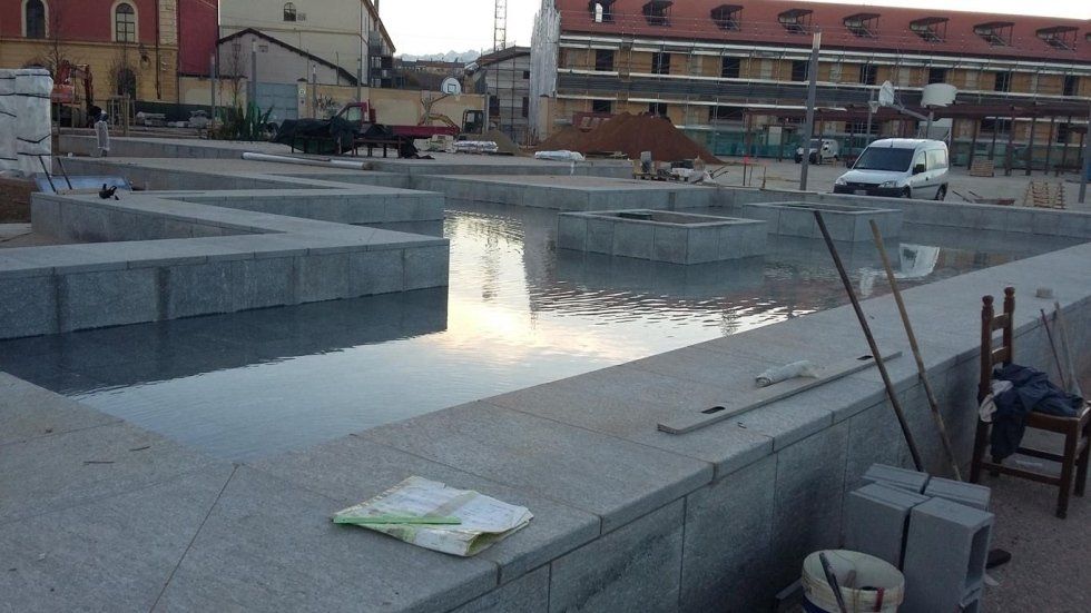 rifacimento di cortile aziendale