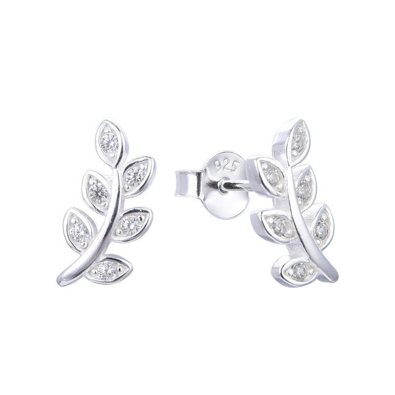 Pendientes de plata en forma de hoja con pequeñas piedras transparentes engastadas en cada hoja.