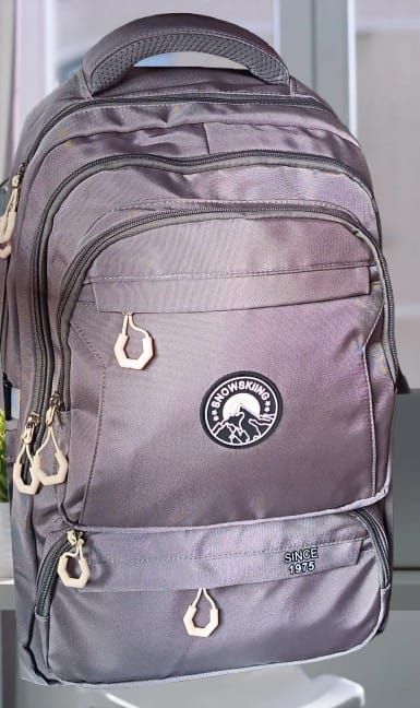 MOCHILA ESCOLAR DE GRAN CAPACIDAD